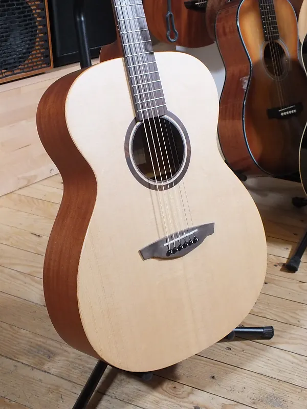 Table de guitare V1-OM Veelah